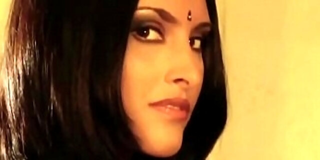 amateur,brunette,dancing,erotic indian,indian,mature,milf