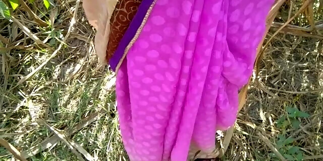 amateur,desi,indian,milf,outdoor,pissing,pov,public