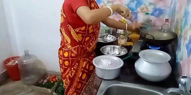 amateur,bengali,hardcore,homemade,indian,mature,saree,wife